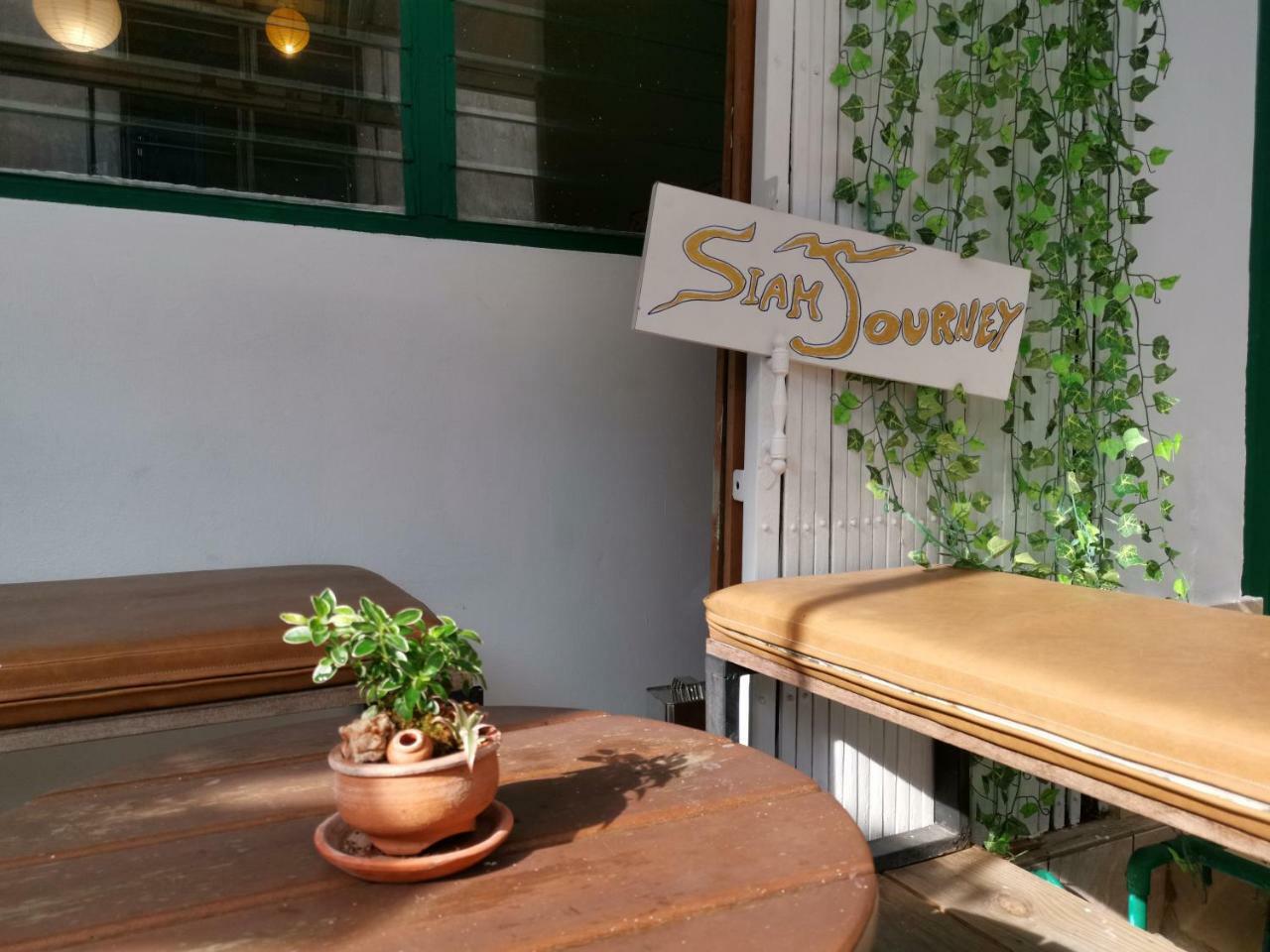 Siam Journey Guesthouse Bangkok Exterior foto